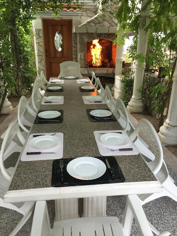 Apartments Markas Малинска Экстерьер фото