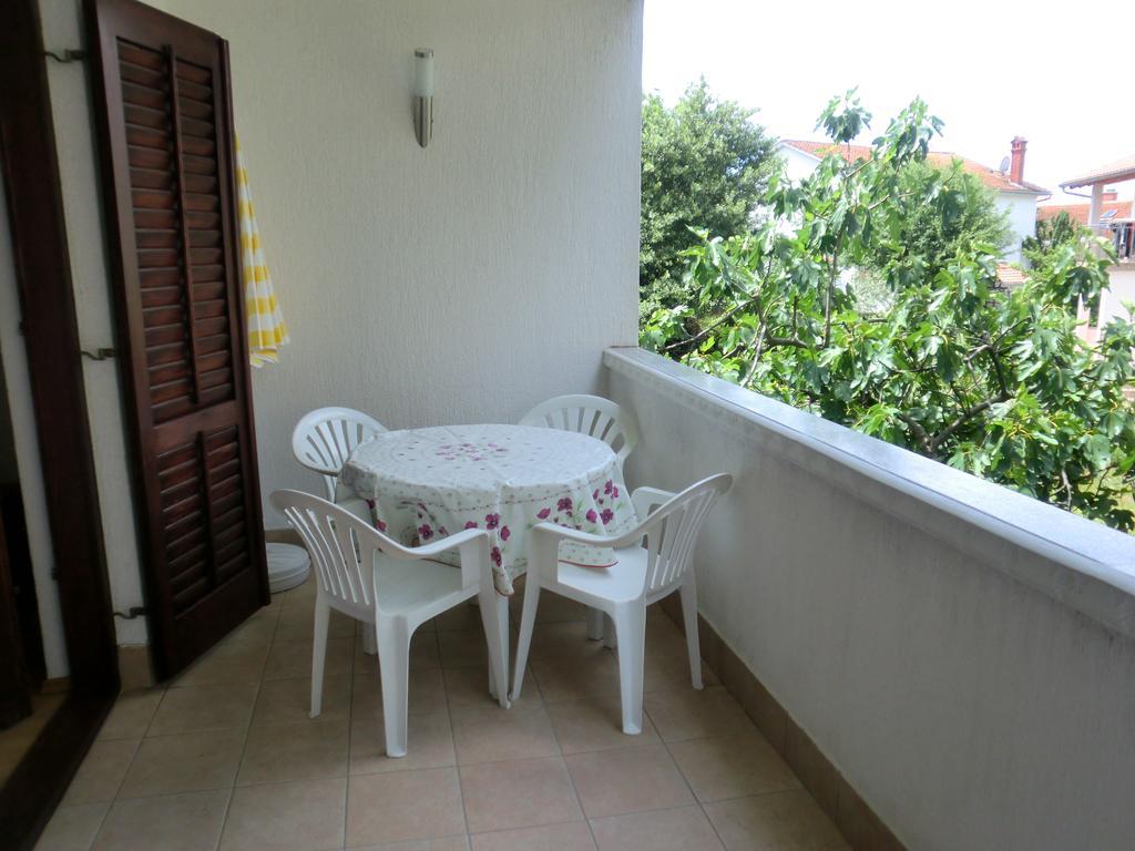 Apartments Markas Малинска Экстерьер фото