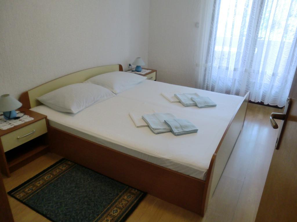 Apartments Markas Малинска Экстерьер фото